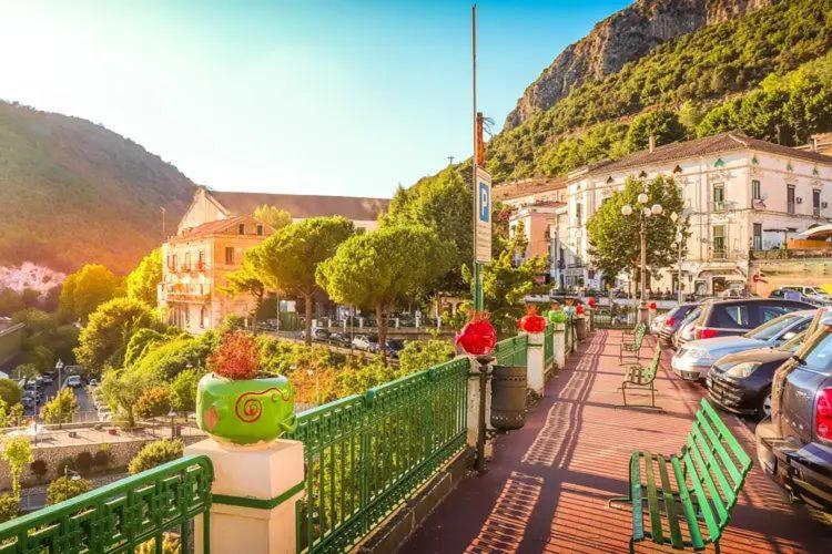 B&B Due Su Due Holiday Vietri sul Mare Exterior photo