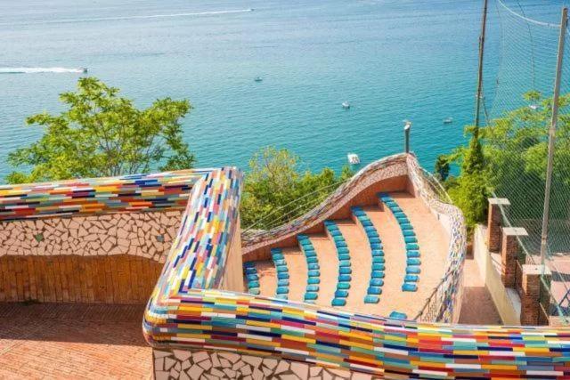 B&B Due Su Due Holiday Vietri sul Mare Exterior photo